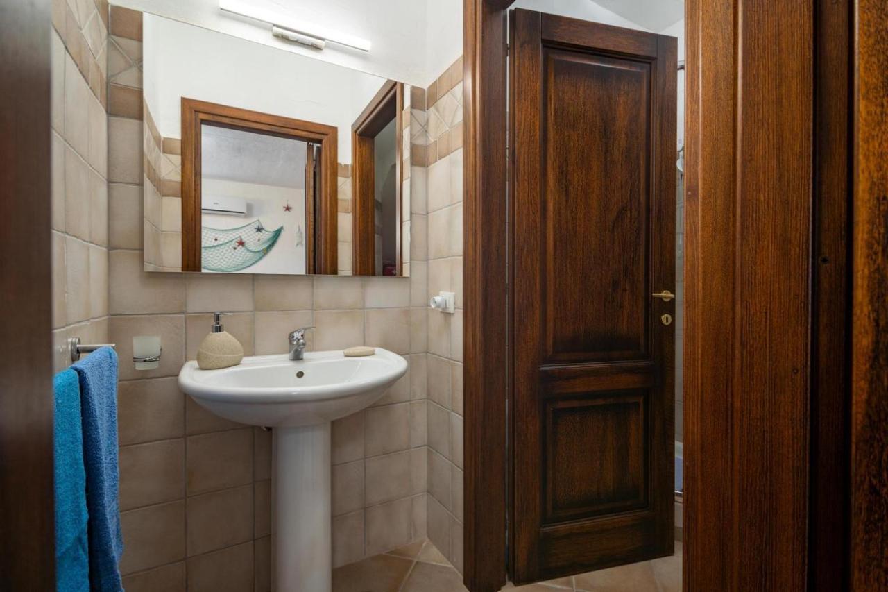 L'Estasi Tanca Piras A Bordo Piscina Con Vista Mare Villa Nebida Exterior photo